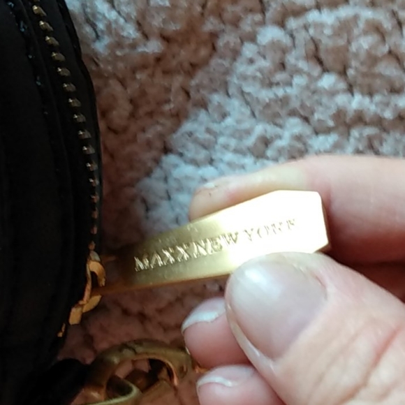 Purse - Picture 2 of 7